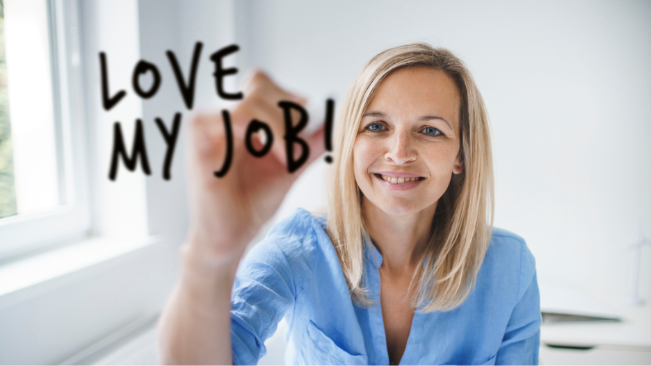/_cms/webroot/Woman likes her job